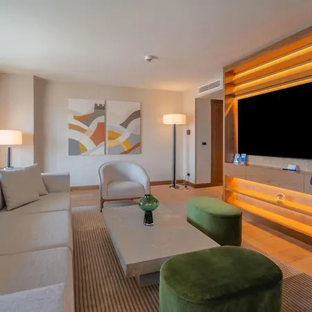Отель Hiltonsa 5*